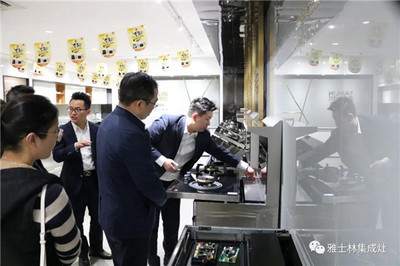 紹興市統(tǒng)計(jì)局副局長曹繪宏一行調(diào)研雅士林集成灶，助力企業(yè)市場高質(zhì)量發(fā)展